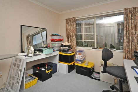 Photo of property in 5 Lorikeet Place, Unsworth Heights, Auckland, 0632