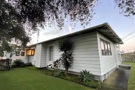Photo of property in 1/128 Clevedon Road, Papakura, 2110