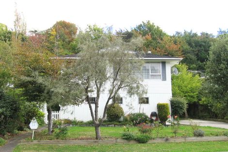 Photo of property in 14 Deller Grove, Silverstream, Upper Hutt, 5019