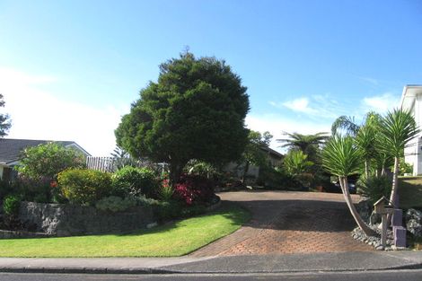Photo of property in 25 Mcdowell Crescent, Hillcrest, Auckland, 0627