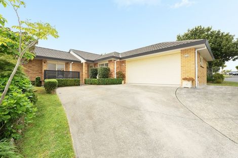 Photo of property in 1 Tautara Place, Ohauiti, Tauranga, 3112