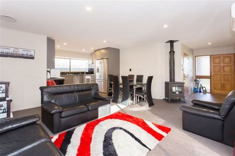 Photo of property in 50 Anglesea Avenue, Parklands, Christchurch, 8083