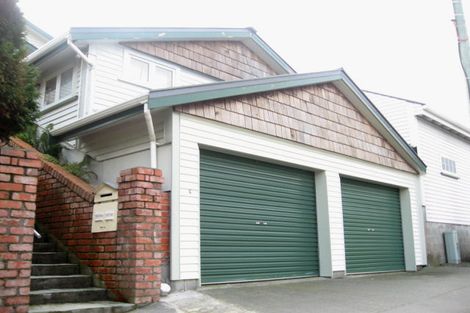 Photo of property in 218 Karori Road, Karori, Wellington, 6012