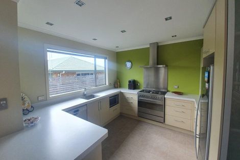 Photo of property in 4 Parkvue Drive, Bell Block, New Plymouth, 4312