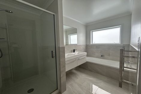 Photo of property in 10 Puroto Place, One Tree Point, 0118