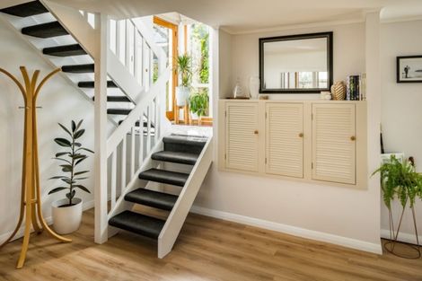 Photo of property in 26 Tuatoru Street, Eastbourne, Lower Hutt, 5013