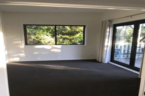 Photo of property in 26 Peter Terrace, Castor Bay, Auckland, 0620
