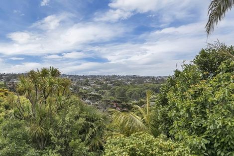 Photo of property in 108 Coronation Road, Hillcrest, Auckland, 0627