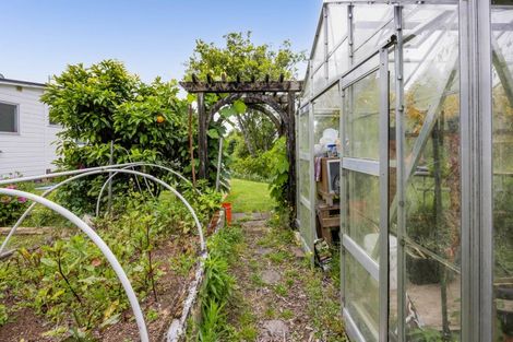 Photo of property in 20 Dudley Road Lower, Inglewood, 4386