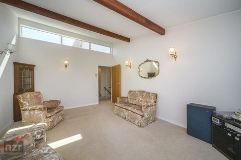 Photo of property in 24 Wikiriwhi Crescent, Awapuni, Palmerston North, 4412