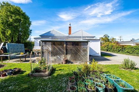 Photo of property in 2 Point Bush Road, Waimate, 7924