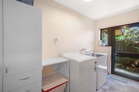 Photo of property in 15 Hemingford Place, Halswell, Christchurch, 8025