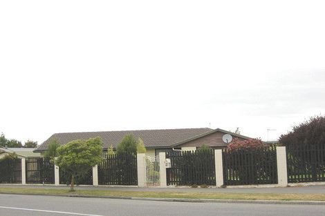 Photo of property in 41 Queenspark Drive, Parklands, Christchurch, 8083