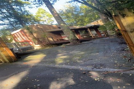 Photo of property in 52 Park Hill Road, Birkenhead, Auckland, 0626