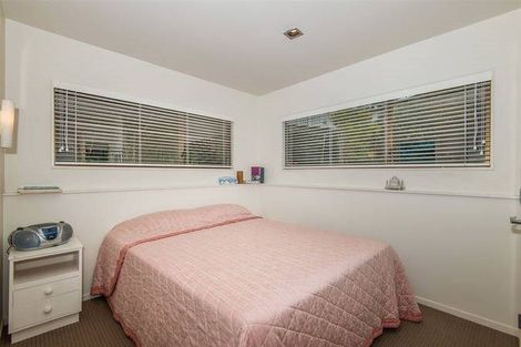 Photo of property in 2/4 Prospect Terrace, Milford, Auckland, 0620