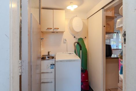 Photo of property in 64 Salford Street, Newlands, Wellington, 6037