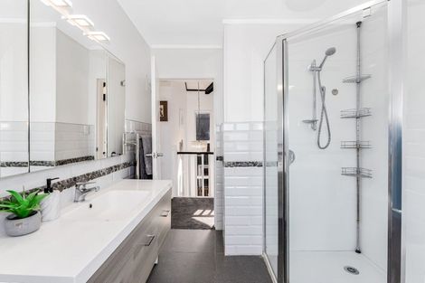 Photo of property in 19 City View Grove, Harbour View, Lower Hutt, 5010