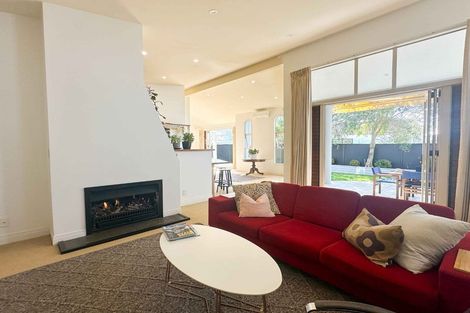 Photo of property in 1/12 Rodney Road, Northcote Point, Auckland, 0627