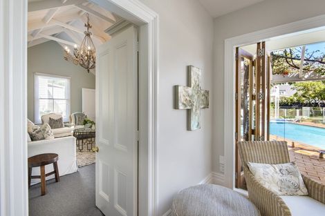 Photo of property in 21 Cheltenham Road, Devonport, Auckland, 0624