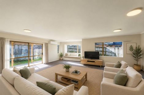 Photo of property in 25 Elder Place, Massey, Auckland, 0614