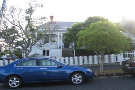 Photo of property in 15 Salisbury Street, Herne Bay, Auckland, 1011