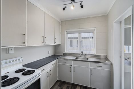 Photo of property in 2/145 College Street, Awapuni, Palmerston North, 4412