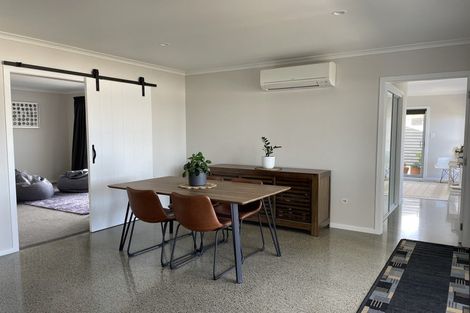 Photo of property in 1 Ngaio Close, Mangawhai, 0505