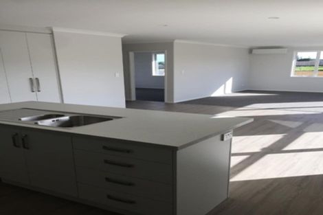 Photo of property in 38 Charlotte Drive, Omokoroa, 3114