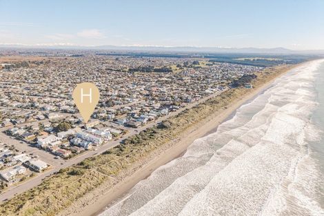 Photo of property in 13 Effingham Street, North New Brighton, Christchurch, 8083