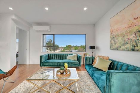 Photo of property in 723d Massey Road, Mangere, Auckland, 2022