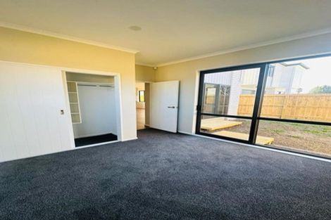Photo of property in 69 Arimu Road, Papakura, 2110