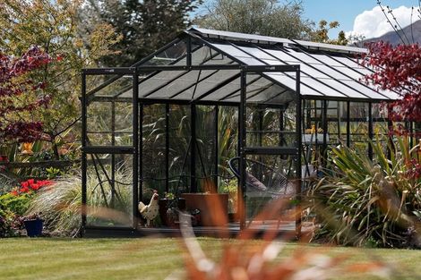 Photo of property in 2 Caithness Court, Jacks Point, Queenstown, 9371