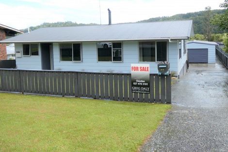 Photo of property in 69 Omapere Street, Dobson, Greymouth, 7805