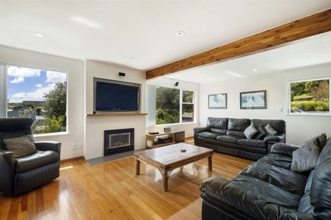 Photo of property in 43 Newhaven Terrace, Mairangi Bay, Auckland, 0630