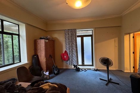 Photo of property in 24 Stafford Street, Mount Victoria, Wellington, 6011