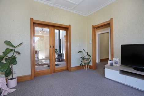 Photo of property in 46 Bridge Street, Bulls, 4818