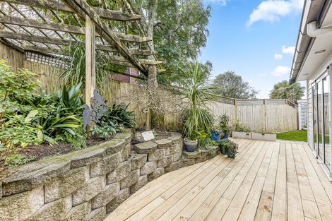 Photo of property in 9 San Marino Drive, Henderson, Auckland, 0612