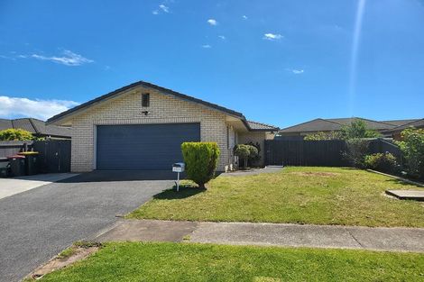 Photo of property in 27 Tussock Avenue, Mangere, Auckland, 2022