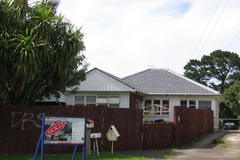 Photo of property in 2/5 Himikera Avenue, Avondale, Auckland, 1026