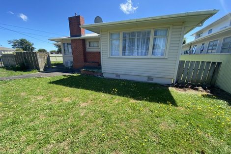 Photo of property in 42 Fairs Road, Milson, Palmerston North, 4414
