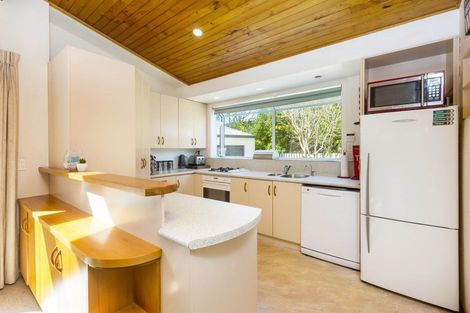 Photo of property in 43 Burns Grove, Trentham, Upper Hutt, 5018