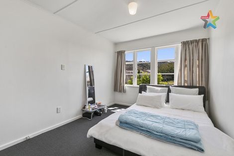 Photo of property in 6 Bryant Grove, Taita, Lower Hutt, 5011