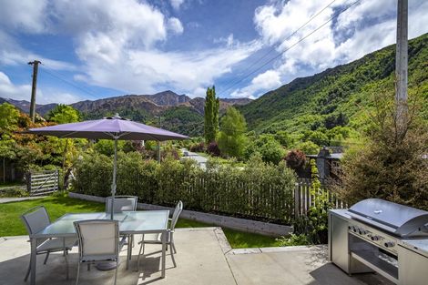 Photo of property in 8 Boundary Street, Arrowtown, 9302