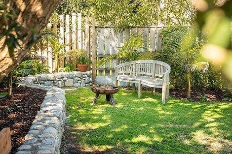 Photo of property in 23 Rangihiroa Street, Waikanae Beach, Waikanae, 5036