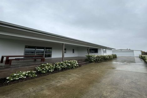 Photo of property in 17 Royal Park Drive, Parklands, Christchurch, 8083