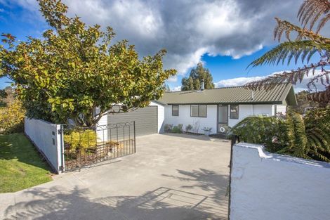 Photo of property in 20 Eagle Street, Waipawa, 4210