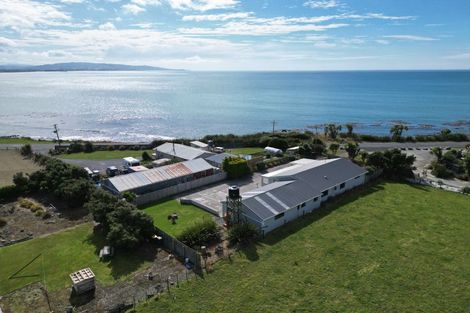 Photo of property in 1282 Kaka Point Road, Kaka Point, Balclutha, 9271
