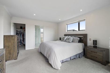 Photo of property in 27 Silicon Way, Fitzherbert, Palmerston North, 4410