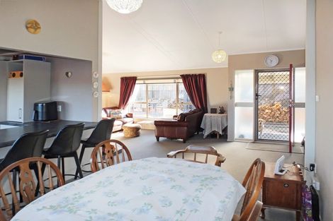 Photo of property in 60 Nash Parade, Foxton Beach, Foxton, 4815