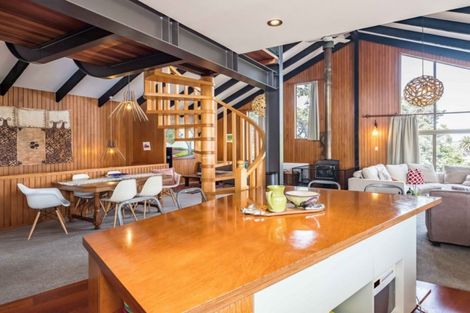 Photo of property in 9 Hona Street, Waikanae Beach, Waikanae, 5036